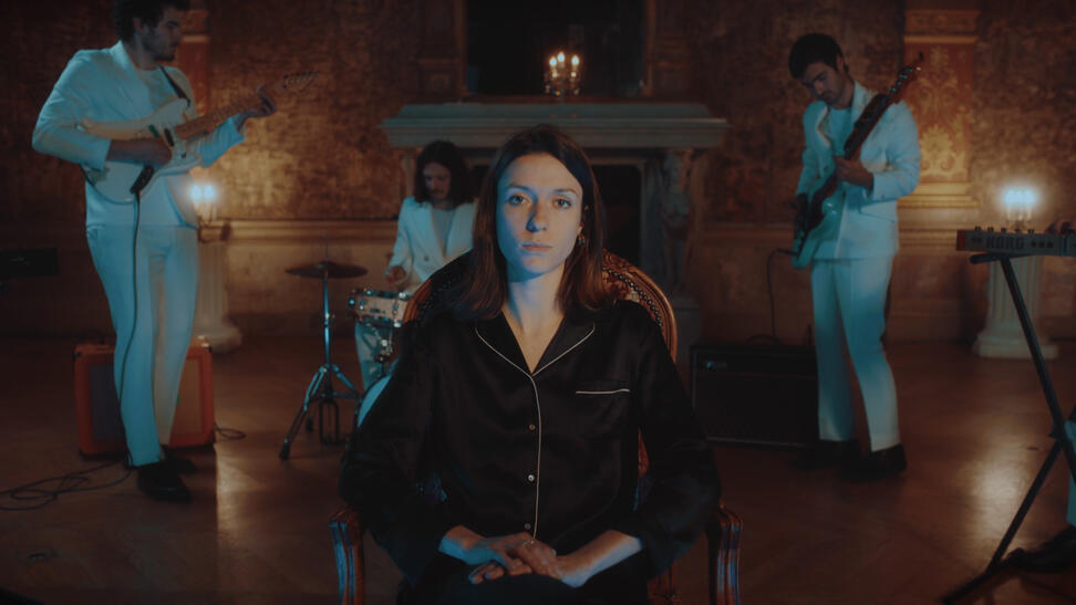Moi je moyen groupe bleu Moi je moyen groupe bleu